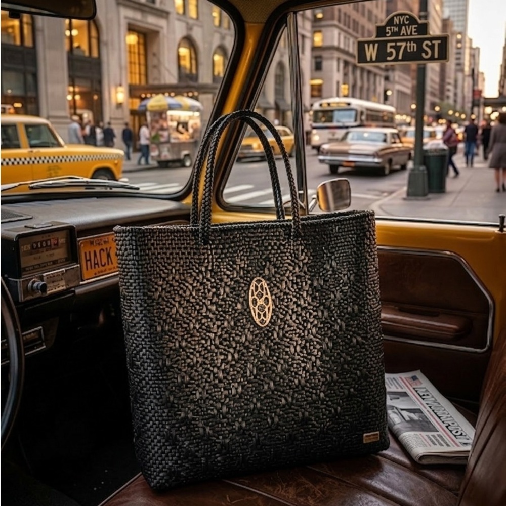 NWT Lola Hand Bag designed by Georgina Herrera